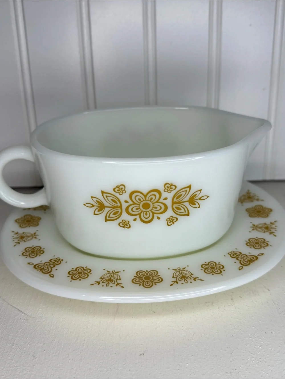 Pyrex BUTTERFLY GOLD # 77-B Gravy Boat and # 77-U Underplate Vintage